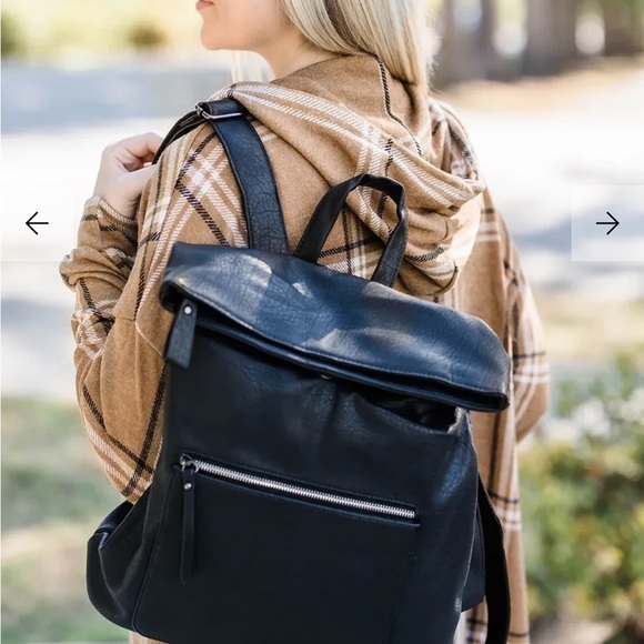 Stylish Olive Green Leather Backpack - Picture 11 of 14